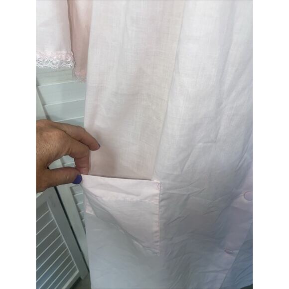 VTG 60s 70s Sears Women’s Pink Housecoat Robe Nightgown Lace Embroidery Medium - Picture 4 of 11